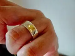 仁尾彫金『太陽の平打リング、幅1cm』ハンドメイド543b - メルカリ