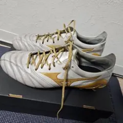 MIZUNO　MORELIA NEO 4 サッカーシューズ ホワイト/ゴールド