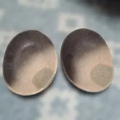 陶器 小皿 2枚セット 焼き締め 草花紋のサムネイル