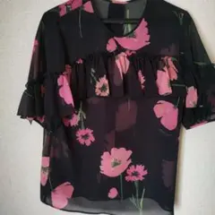 花柄シフォンフリルブラウス 半袖 ブラックのサムネイル