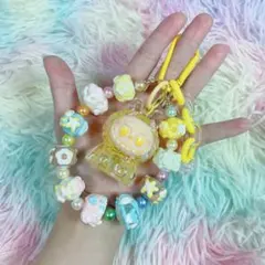 1点物❣️ラブブ(LABUBU)オイルフィギュア 液体 キーホルダー 【黄色】