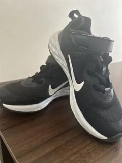 NIKE キッズ スニーカー ブラック ホワイト ベルクロ　17cm