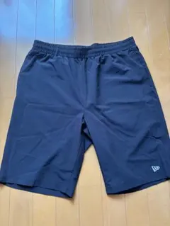 【美品】ニューエラ　ハーフパンツのサムネイル