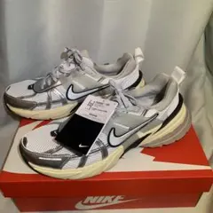 Nike V2K RUN m26.5cm w27.0cm 新品未使用
