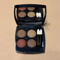 CHANEL シャネル　レ キャトル オンブル 268