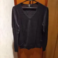 UNIQLO 黒 Vネックセーター Lサイズ