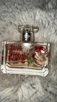 Yves Rocher Oui a l'Amour 香水のサムネイル