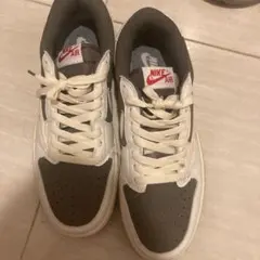 Nike Air Jordan 1 ホワイト/ブラック　トラヴィススコット