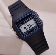 デジタル腕時計 ブラック アラーム機能付き