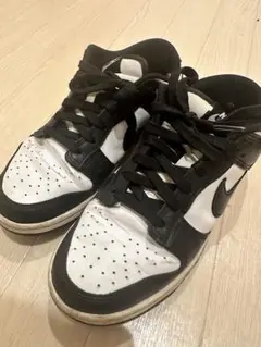 NIKE 黒白スニーカー