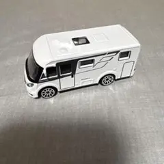 マジョレット 『 ハイマーモービル エクシスi 』(キャンピングカー