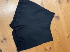 USED品 ナイスクラップ 裾フリル付きブラックショートパンツ