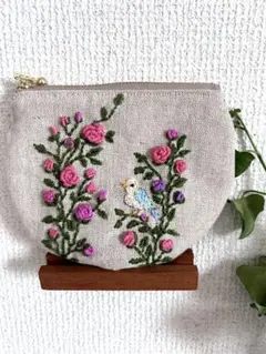 刺繍ポーチ バラと小鳥♪̊̈♪̆̈ ハンドメイド~