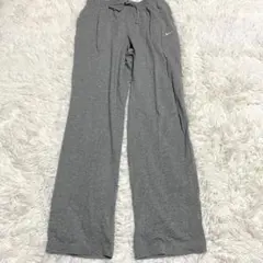 NIKE スウェット　グレー　刺繍ロゴ