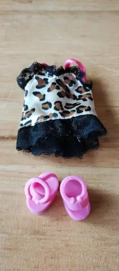 【希少】ハローキティ♡ドレスアップコレクション　サンタクロース 希少ハローキティ ドレスアップコレクション 洋服 靴 Kitty