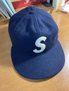 シュプリーム エスロゴ キャップ 紺 中古・古着通販】SUPREME (シュプリーム) New Era (ニューエラ