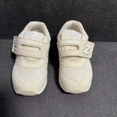 15cm new balance スニーカー クリーム色