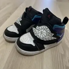 NIKE JORDAN スニーカー
