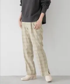 新品未使用！ローリーズファーム★ＬＡＮＡＴＥＣキノウスリットパンツ★M