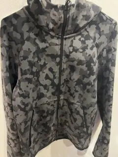 Nike カモフラージュ フルジップパーカー L 店舗では取り扱いしていません