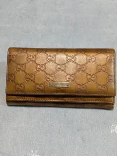 GUCCI ゴールドレザー 長財布