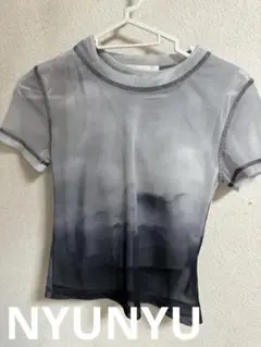 NYUNYU グラデーション 半袖Tシャツブラトップ付き
