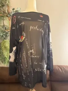 アメリヴィンテージ　らくがきカットソー