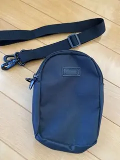 Coleman ショルダーバッグ ミニ　ブラック
