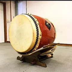 스탠드가 있는 일본 드럼 (속이 빈 혼케야키)