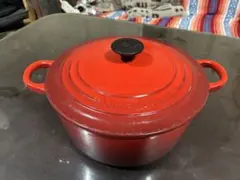 STAUB ストウブ 両手鍋 ワナベ　20 チェリー　中古 STAUB ストウブ 両手鍋 ワナベ 20 チェリー 中古 - メルカリ