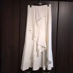 出品終了新品タグ付きSNIDEL アイボリー フレアスカート