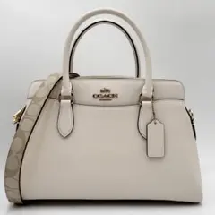 極美品✨ コーチ ショルダーバッグ ダーシー キャリーオール シグネチャー 白