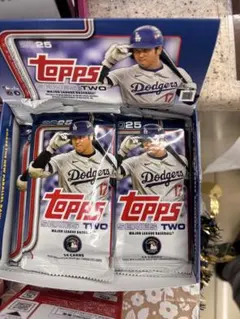 Topps 2025 Series Two Dodgersカードパック 14枚