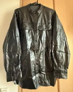 Kastane レザーノーカラーシャツ　ブラック フェイクレザー　黒