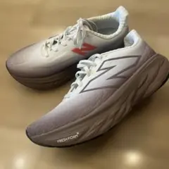 新品　New Balance Fresh Foam X 1080v14 25cm