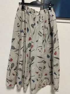 ガウチョパンツ　総柄　ズボン　パンツ　柄　グレー