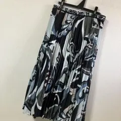ダーマコレクション　総柄 プリーツスカート ロング丈のサムネイル