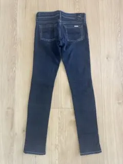 something ストレートジーンズ