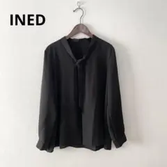 美品◎ イネド　細ボウタイブラウス　ブラック