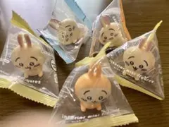 ちいかわ インテリアミニフィギュア うさぎパジャマ　寝そべり　キャンドゥ