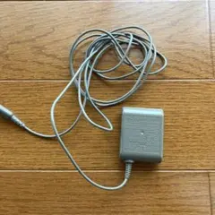 ニンテンドー純正ACアダプター DS Lite充電器