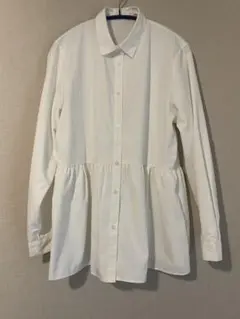ホワイト長袖シャツ