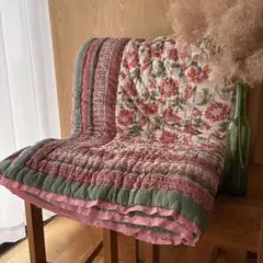 未使用※インド ブロックプリント 中綿入りキルト スプリンググリーン　マルチラグ