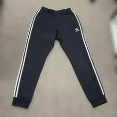 早い者勝ち　アディダス　トラックパンツ　ブラック