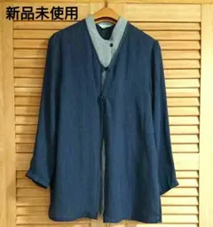 美品　抑揚の風合い　バンドカラー重ね着風シャツブラウス　ブルー　ゆったり