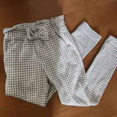 グレーとホワイトのチェック柄パンツ 130サイズ