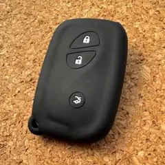 レクサス　LS460 など　3ボタンシリコンキーカバー　ブラック