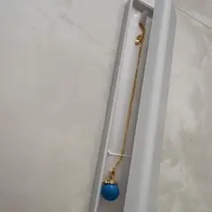 青いボール型ペンダントネックレス