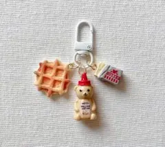 ☆再販☆ くまさんソース オリジナル じゃらじゃらキーホルダー ホワイト