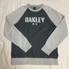 oakley トレーナー